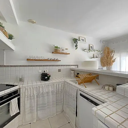 Maison De Village Climatisee 4 Pers Avec Cour Privative Au Coeur Des - Fr-1-475-112 Holiday home Saintes-Maries-de-la-Mer