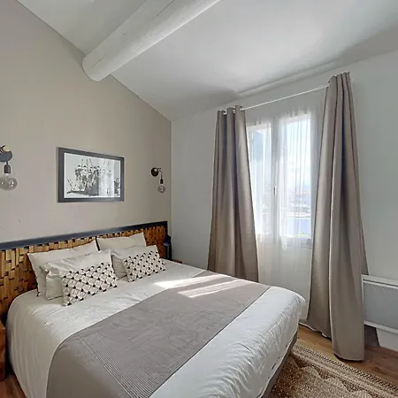 Maison De Village Climatisee 4 Pers Avec Cour Privative Au Coeur Des - Fr-1-475-112 *