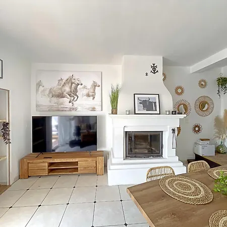 Holiday home Maison De Village Climatisee 4 Pers Avec Cour Privative Au Coeur Des - Fr-1-475-112 *